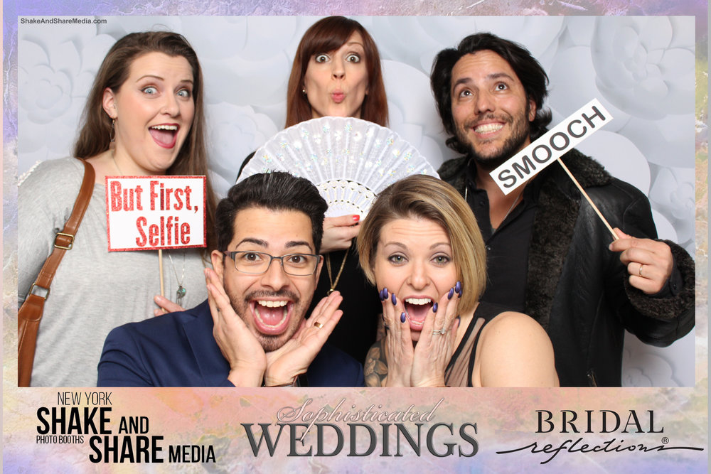 Social media photo booth